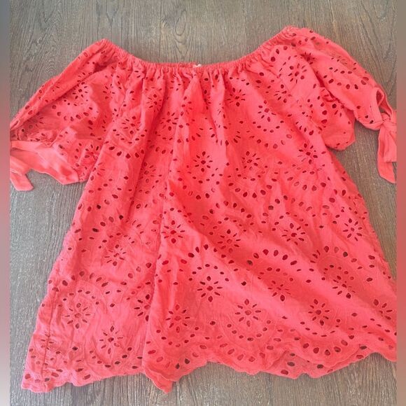 Pink eyelet on/off shoulder shirt. Xl. So cute!!💗💗 - Picture 1 of 8